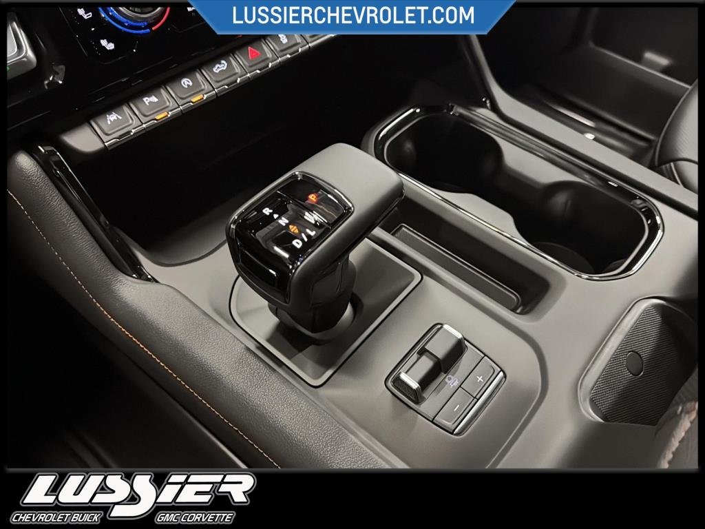 2026 GMC SIERRA 1500 CREW CAB 4WD in Saint-Hyacinthe, Quebec - 15 - w1024h768px