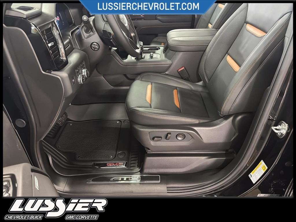 2026 GMC SIERRA 1500 CREW CAB 4WD in Saint-Hyacinthe, Quebec - 9 - w1024h768px