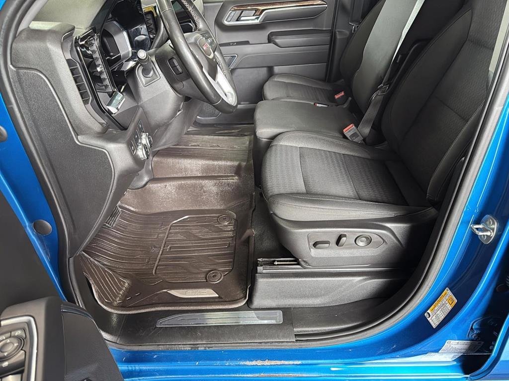 2023 GMC Sierra in Saint-Hyacinthe, Quebec - 8 - w1024h768px