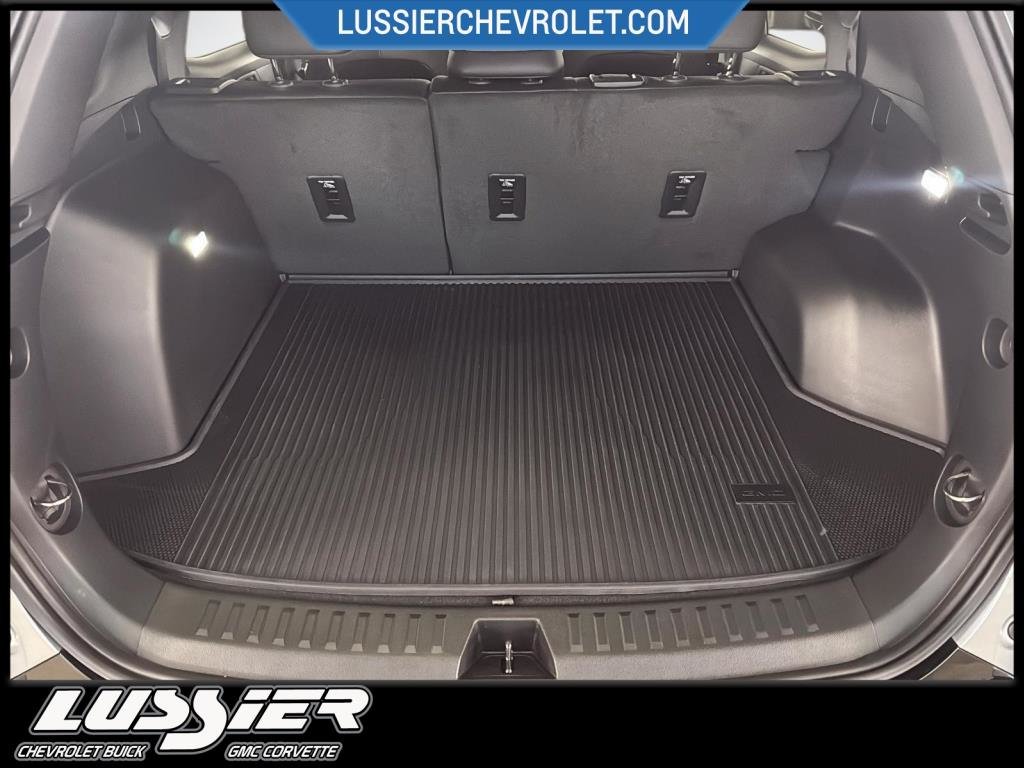 2026 GMC TERRAIN AT4 in Saint-Hyacinthe, Quebec - 6 - w1024h768px