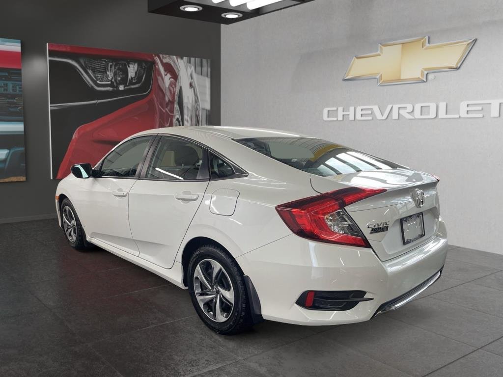 Honda Civic  2020 à Saint-Hyacinthe, Québec - 4 - w1024h768px