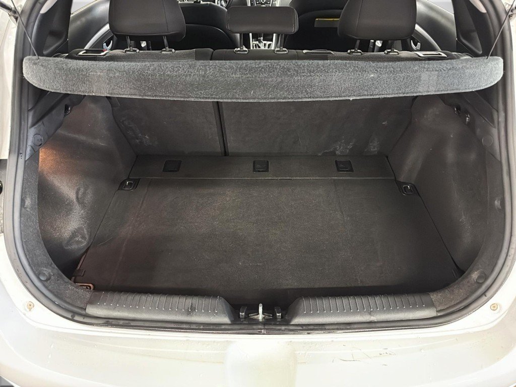 Hyundai ELANTRA GT  2014 à Saint-Hyacinthe, Québec - 6 - w1024h768px