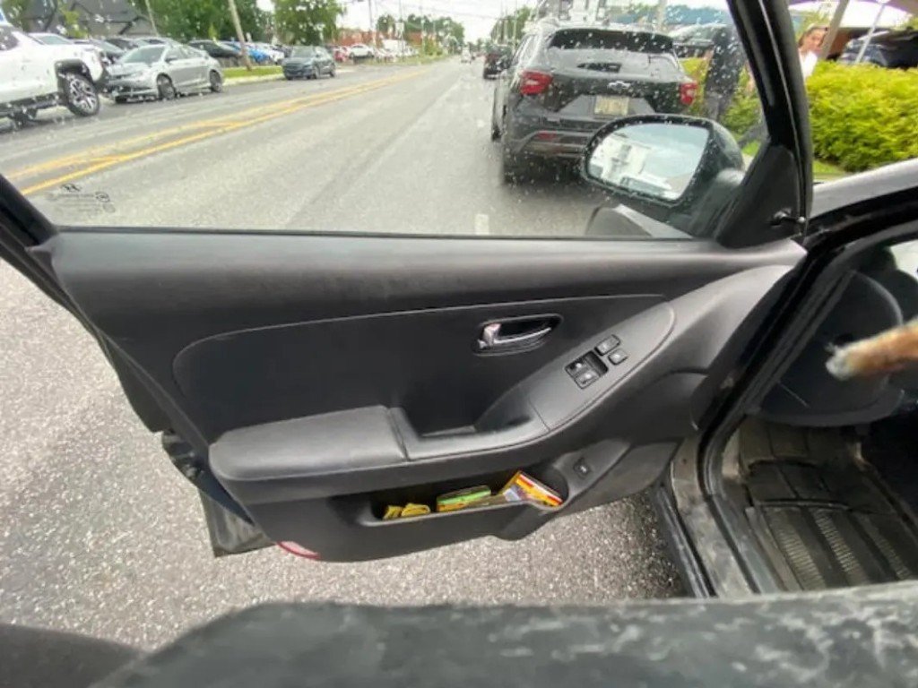 2010 Hyundai Elantra in Saint-Hyacinthe, Quebec - 7 - w1024h768px