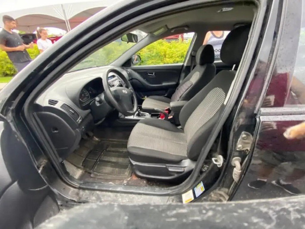 2010 Hyundai Elantra in Saint-Hyacinthe, Quebec - 8 - w1024h768px