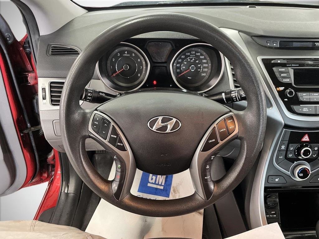 2014 Hyundai Elantra in Saint-Hyacinthe, Quebec - 11 - w1024h768px