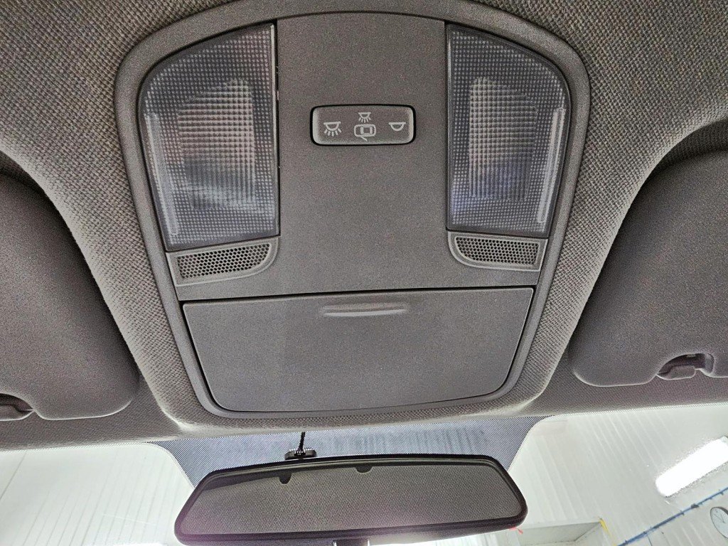 2017 Hyundai ELANTRA in Saint-Hyacinthe, Quebec - 11 - w1024h768px