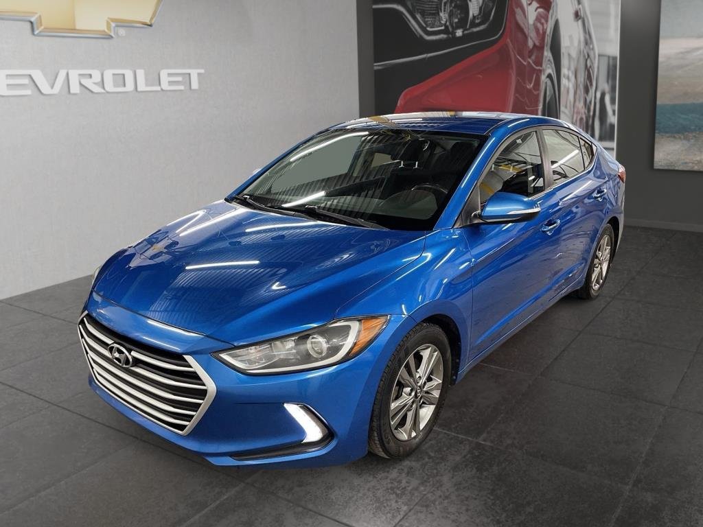 Hyundai Elantra  2018 à Saint-Hyacinthe, Québec - 1 - w1024h768px