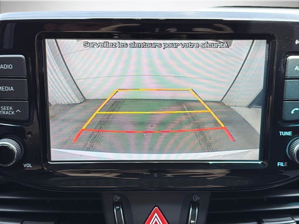 2019 Hyundai Elantra in Saint-Hyacinthe, Quebec - 17 - w1024h768px