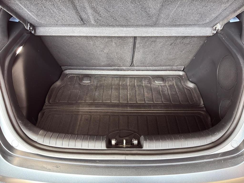 2020 Hyundai Veloster in Saint-Hyacinthe, Quebec - 6 - w1024h768px