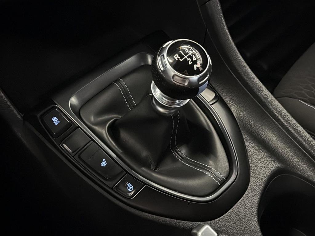 2020 Hyundai Veloster in Saint-Hyacinthe, Quebec - 15 - w1024h768px