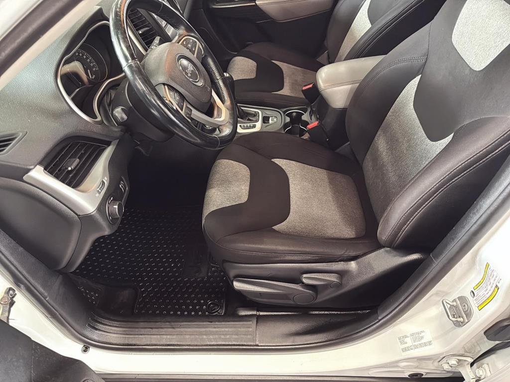 Jeep Cherokee  2014 à Saint-Hyacinthe, Québec - 9 - w1024h768px