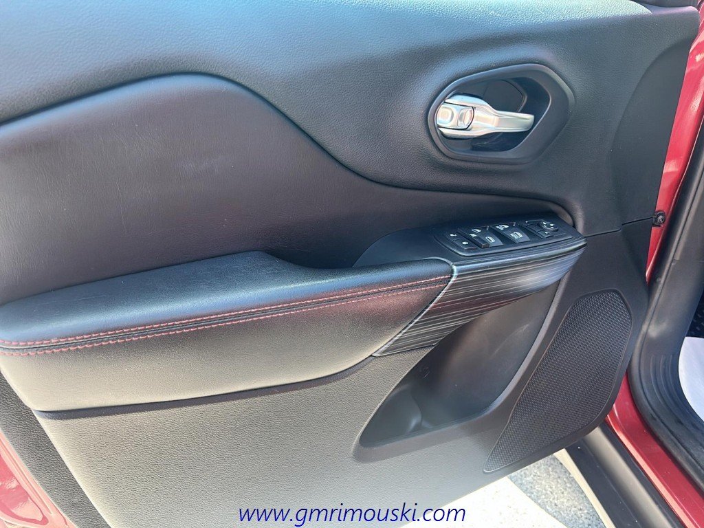 2014 Jeep CHEROKEE in Saint-Hyacinthe, Quebec - 10 - w1024h768px