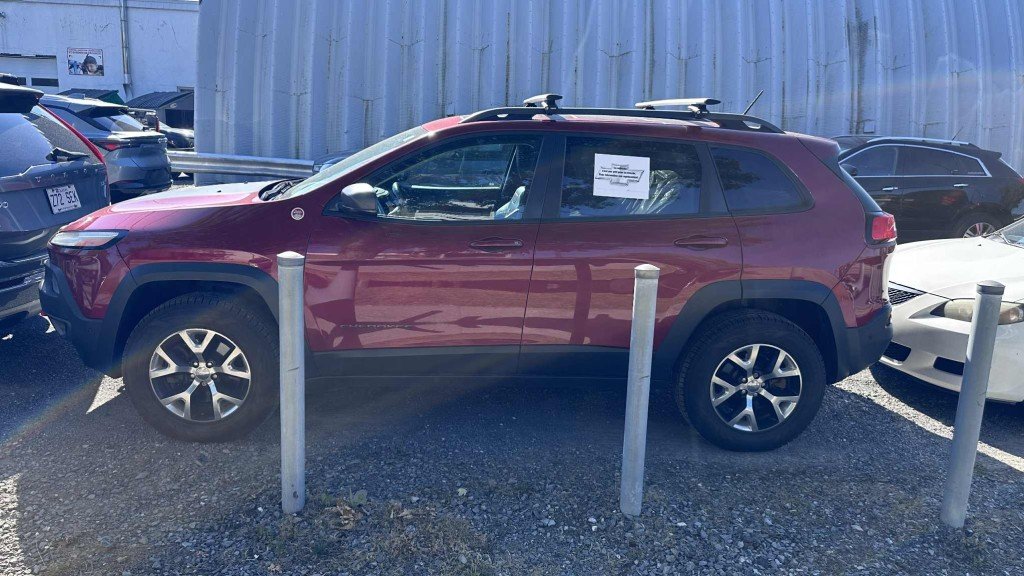 2014 Jeep Cherokee in Saint-Hyacinthe, Quebec - 2 - w1024h768px
