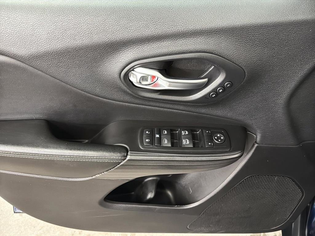 Jeep Cherokee  2015 à Saint-Hyacinthe, Québec - 11 - w1024h768px