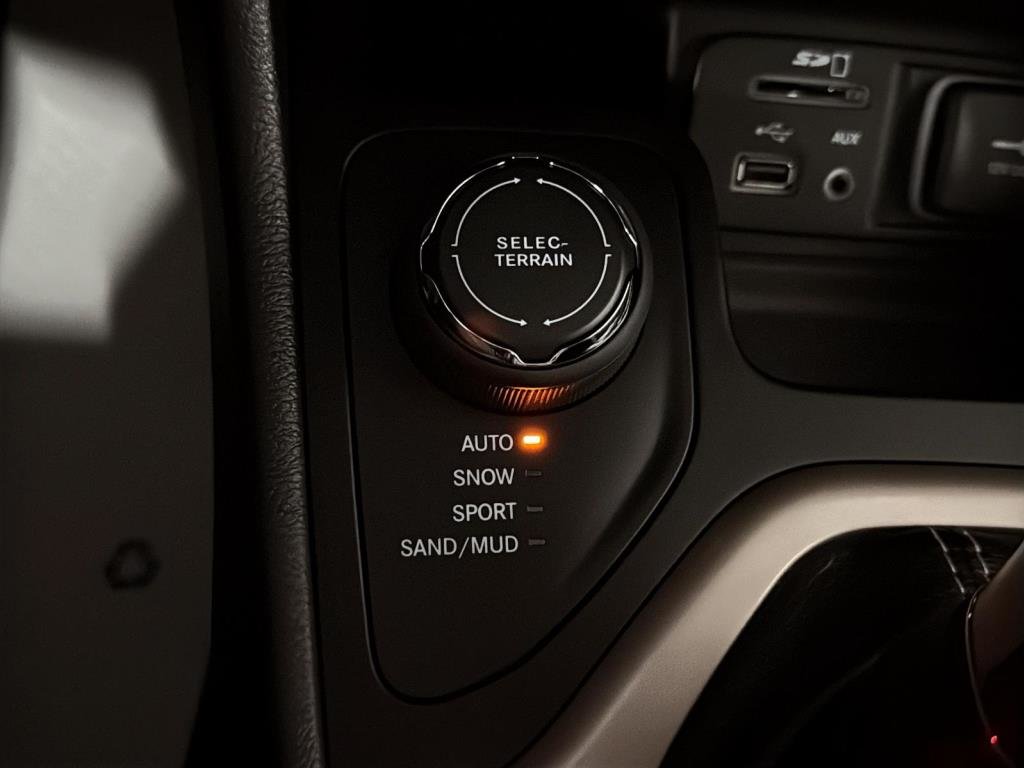 Jeep Cherokee  2015 à Saint-Hyacinthe, Québec - 16 - w1024h768px