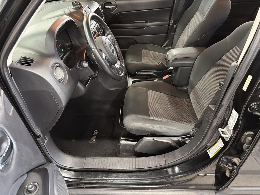 Jeep Patriot  2011 à Saint-Hyacinthe, Québec - 6 - w1024h768px
