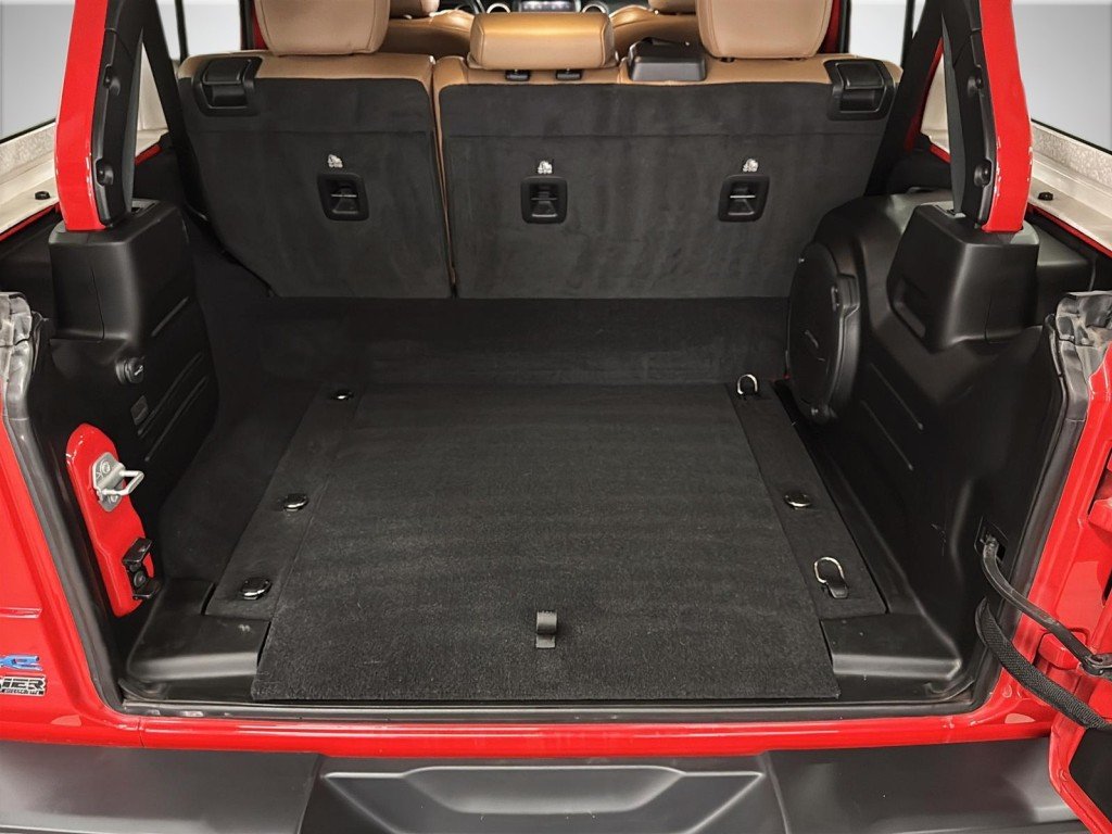 2021 Jeep WRANGLER in Saint-Hyacinthe, Quebec - 6 - w1024h768px