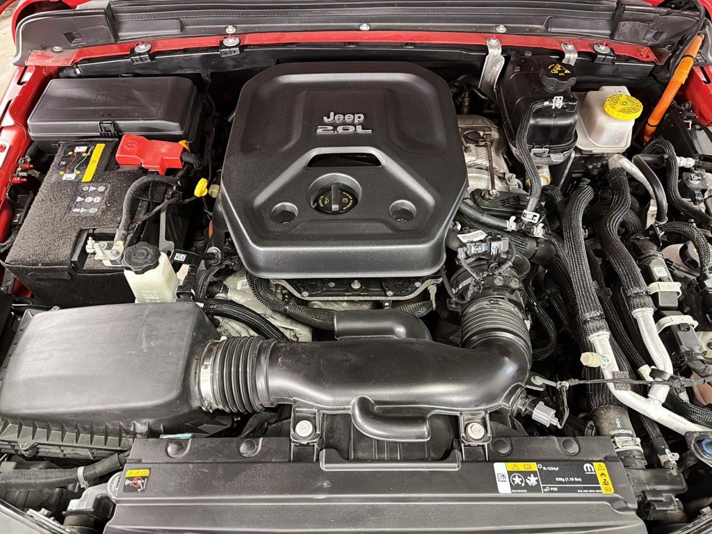 2021 Jeep WRANGLER in Saint-Hyacinthe, Quebec - 8 - w1024h768px