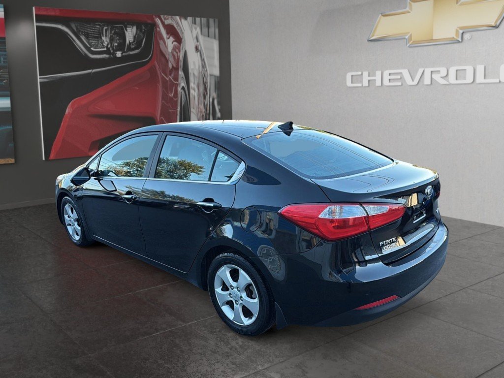 Kia FORTE  2016 à Saint-Hyacinthe, Québec - 4 - w1024h768px