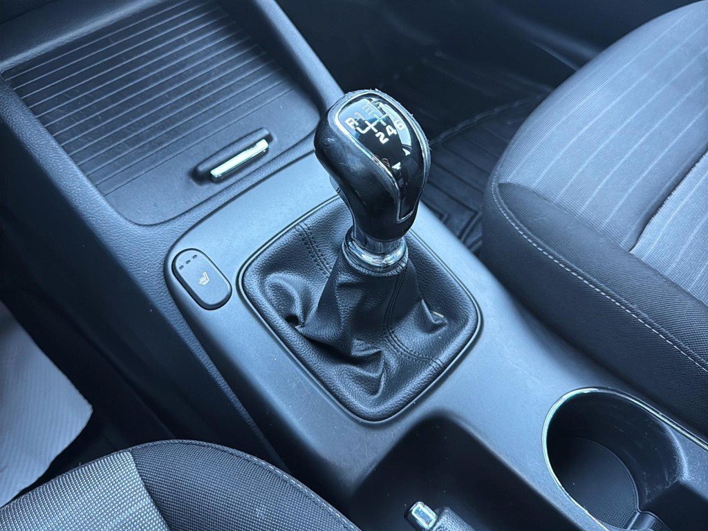 Kia FORTE  2016 à Saint-Hyacinthe, Québec - 15 - w1024h768px