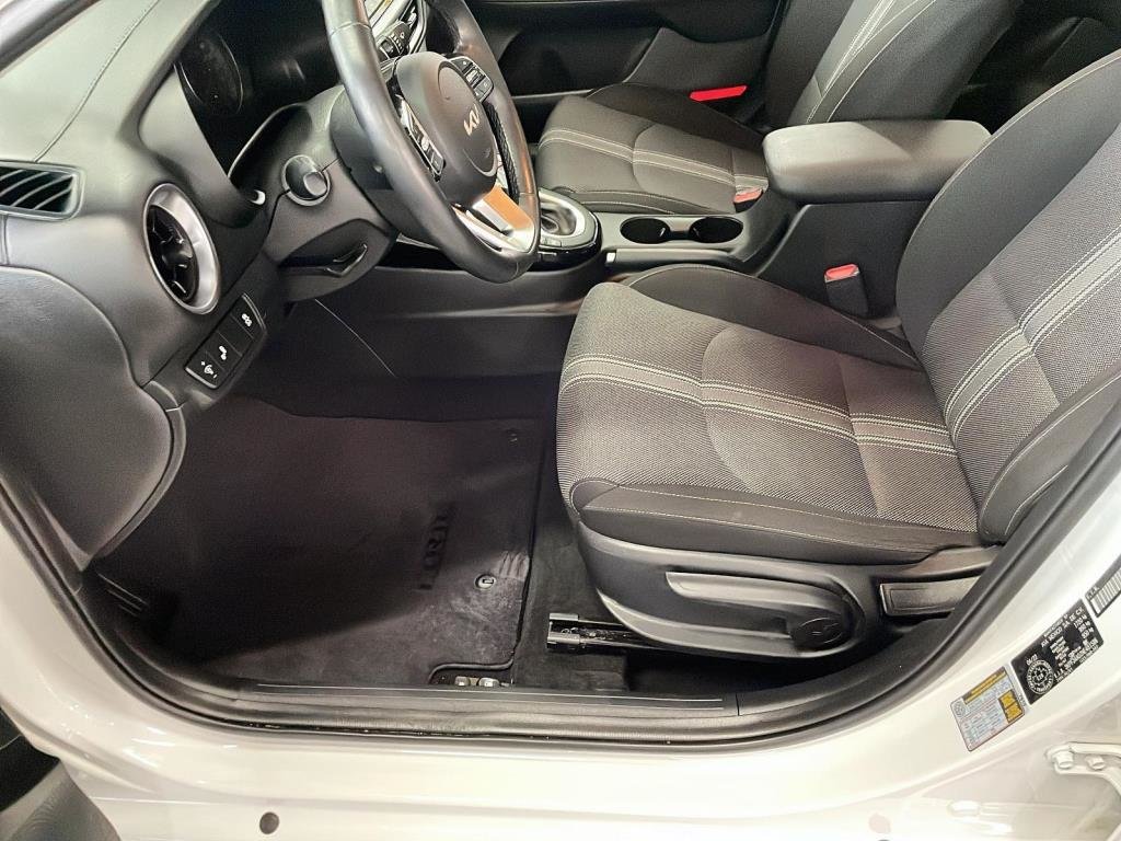 2022 Kia Forte in Saint-Hyacinthe, Quebec - 9 - w1024h768px