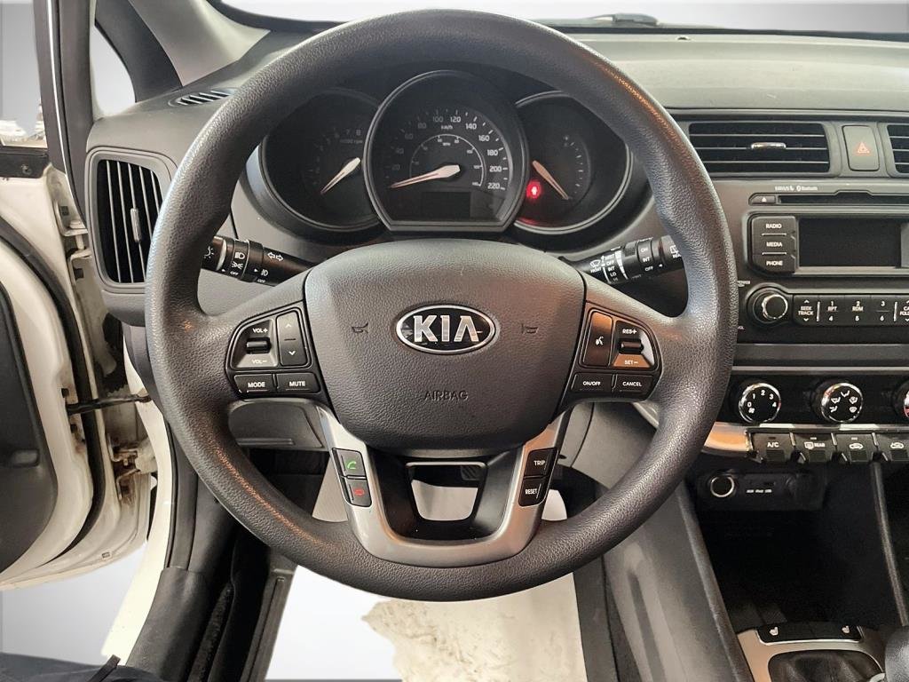 Kia Rio  2013 à Saint-Hyacinthe, Québec - 10 - w1024h768px