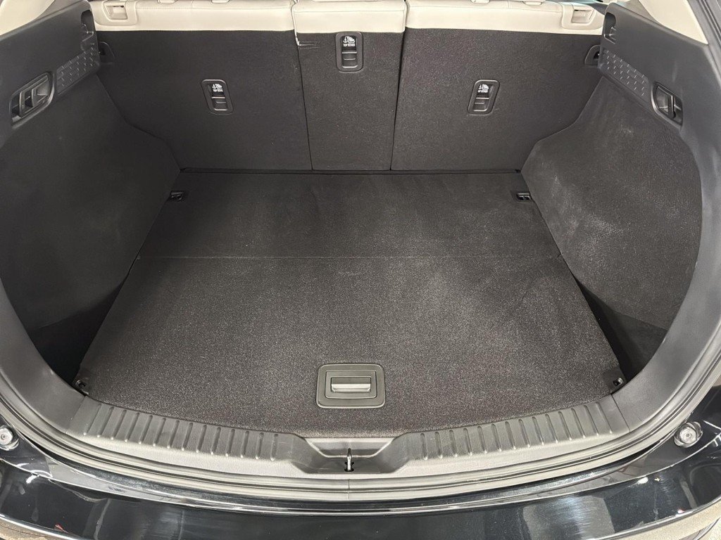 2025 Mazda CX-5 in Saint-Hyacinthe, Quebec - 6 - w1024h768px