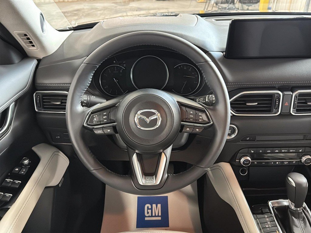 2025 Mazda CX-5 in Saint-Hyacinthe, Quebec - 12 - w1024h768px
