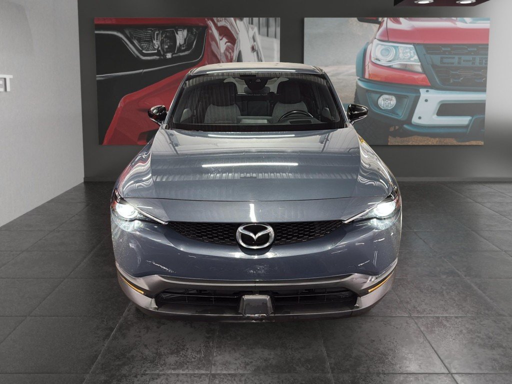 2022 Mazda MX-30 in Saint-Hyacinthe, Quebec - 2 - w1024h768px