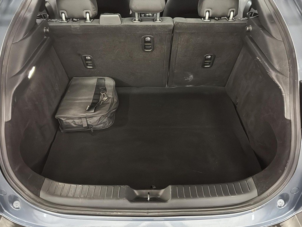 2022 Mazda MX-30 in Saint-Hyacinthe, Quebec - 6 - w1024h768px