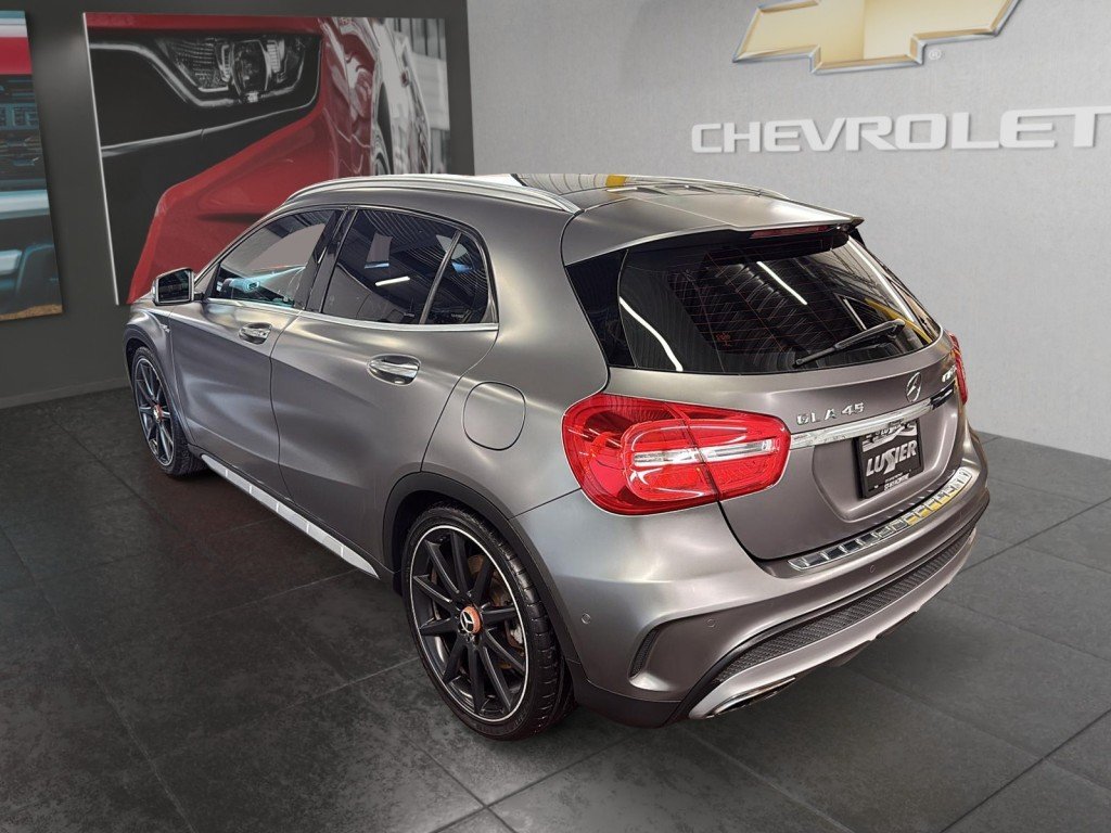 Mercedes GLA45  2015 à Saint-Hyacinthe, Québec - 4 - w1024h768px