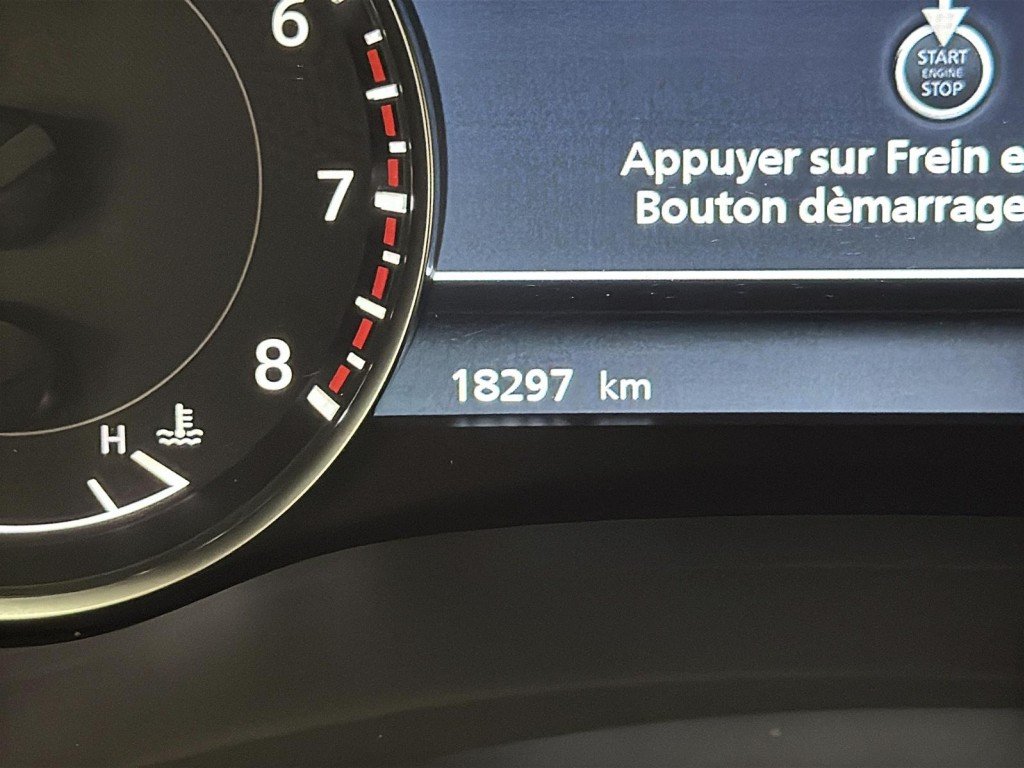 Nissan Armada  2023 à Saint-Hyacinthe, Québec - 13 - w1024h768px