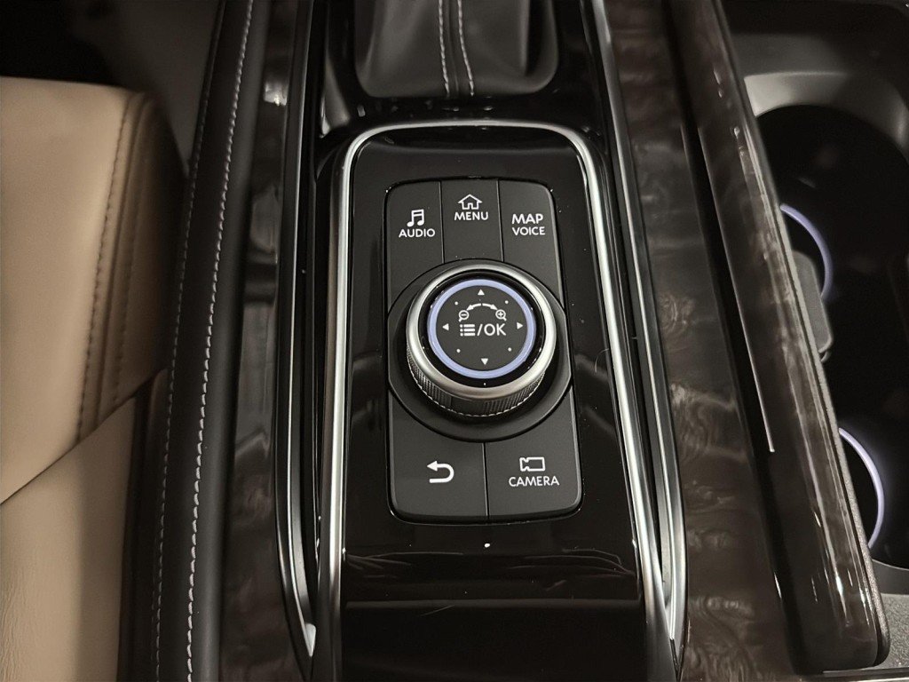 Nissan Armada  2023 à Saint-Hyacinthe, Québec - 16 - w1024h768px