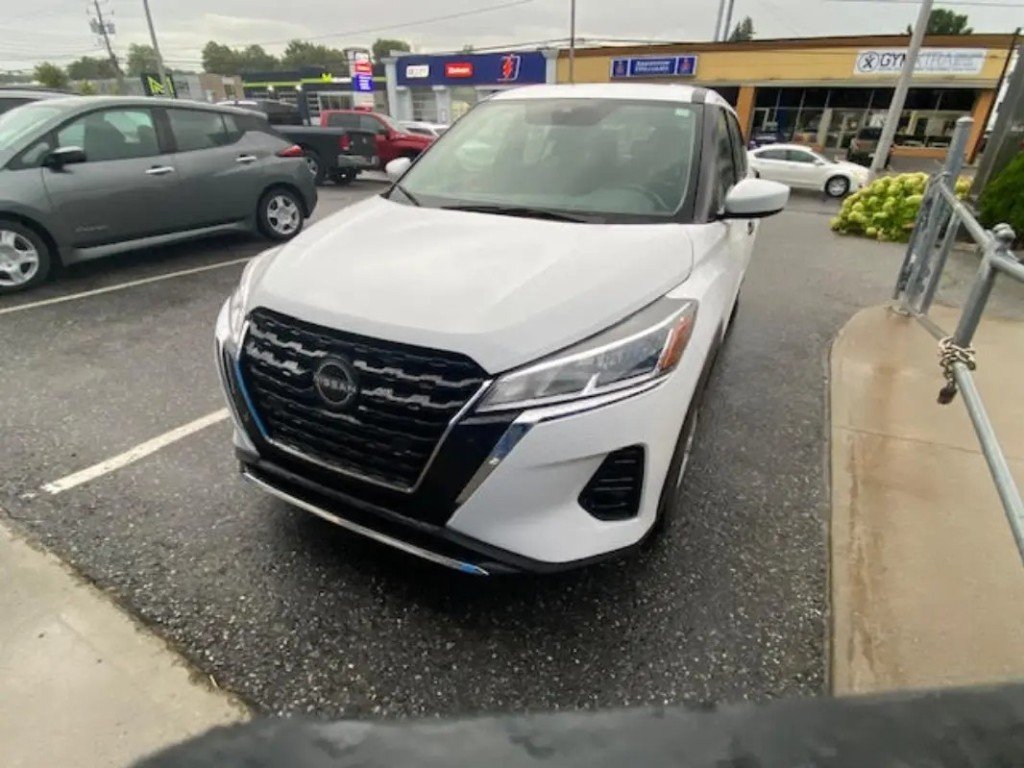 2023 Nissan KICKS in Saint-Hyacinthe, Quebec - 1 - w1024h768px