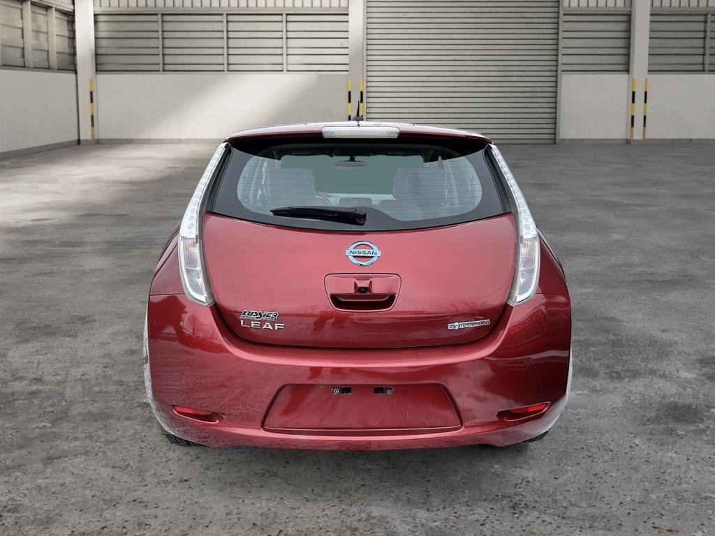 2015 Nissan Leaf in Saint-Hyacinthe, Quebec - 3 - w1024h768px