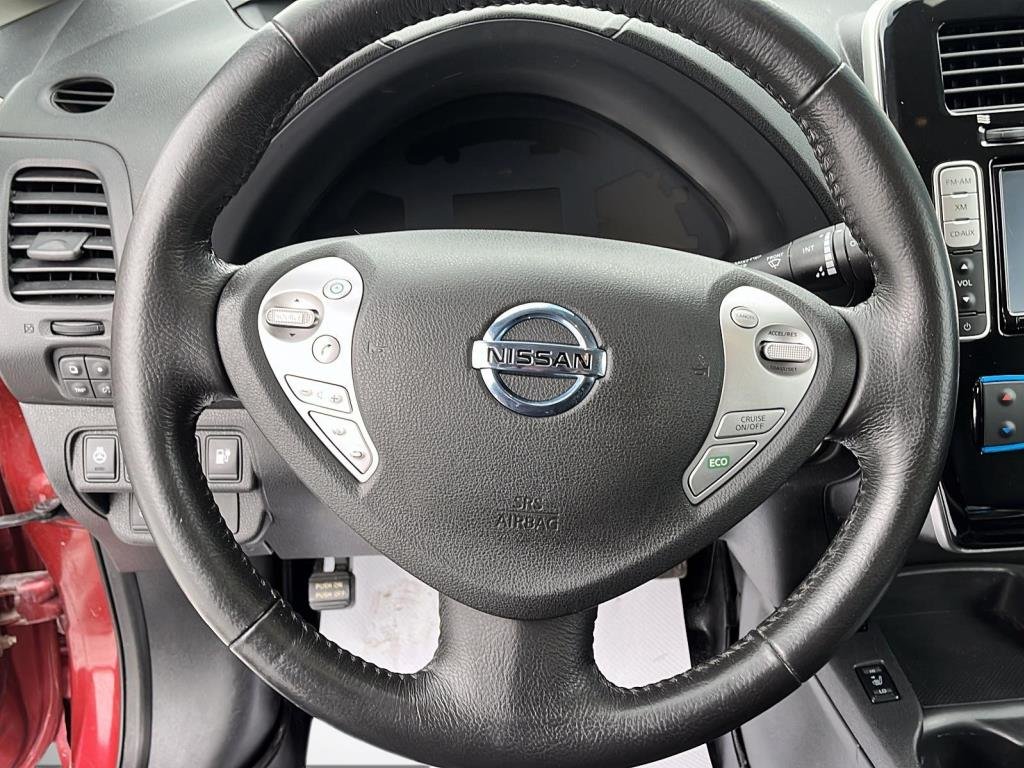 2015 Nissan Leaf in Saint-Hyacinthe, Quebec - 12 - w1024h768px