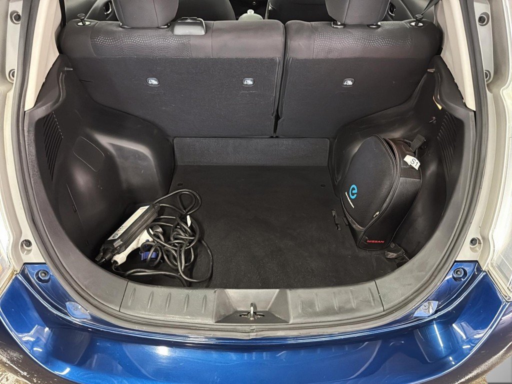 Nissan LEAF  2017 à Saint-Hyacinthe, Québec - 6 - w1024h768px