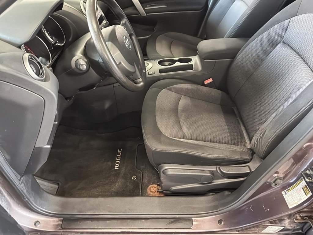 2010 Nissan Rogue in Saint-Hyacinthe, Quebec - 8 - w1024h768px