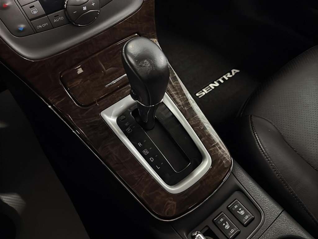 Nissan SENTRA  2013 à Saint-Hyacinthe, Québec - 14 - w1024h768px