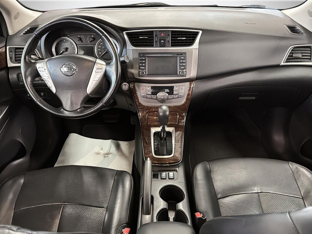 Nissan SENTRA  2013 à Saint-Hyacinthe, Québec - 9 - w1024h768px