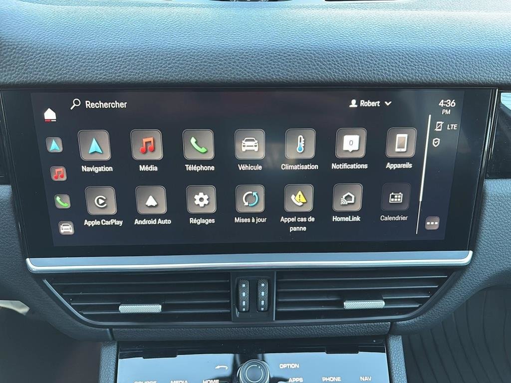 2022 Porsche Cayenne in Saint-Hyacinthe, Quebec - 13 - w1024h768px