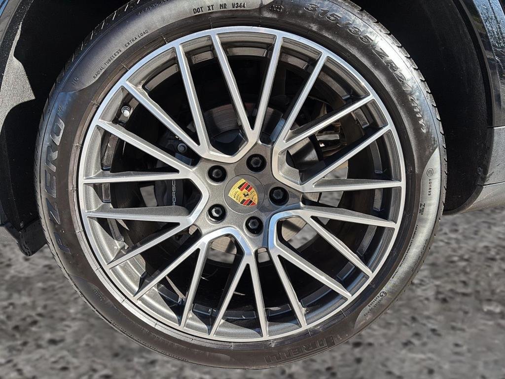 2022 Porsche Cayenne in Saint-Hyacinthe, Quebec - 7 - w1024h768px