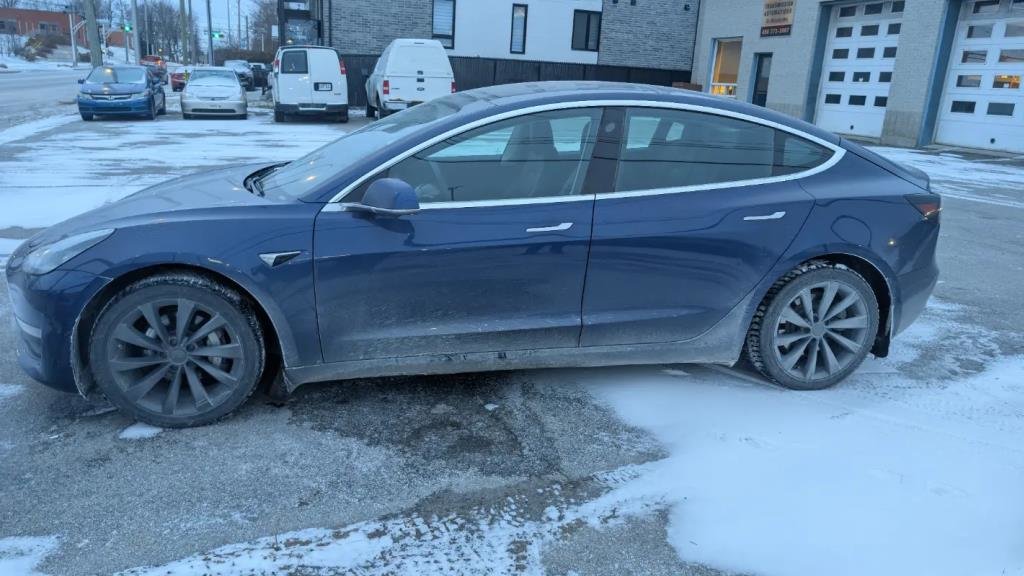 Tesla MODEL 3  2020 à Saint-Hyacinthe, Québec - 1 - w1024h768px