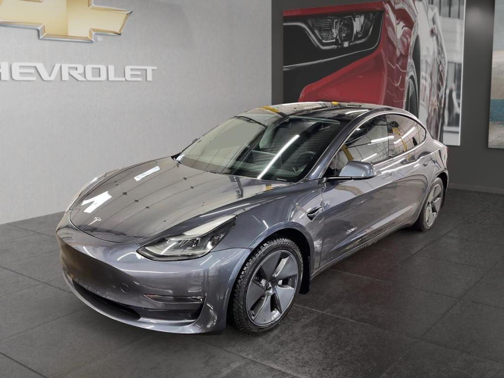 2021 Tesla MODEL 3 in Saint-Hyacinthe, Quebec - 1 - w1024h768px