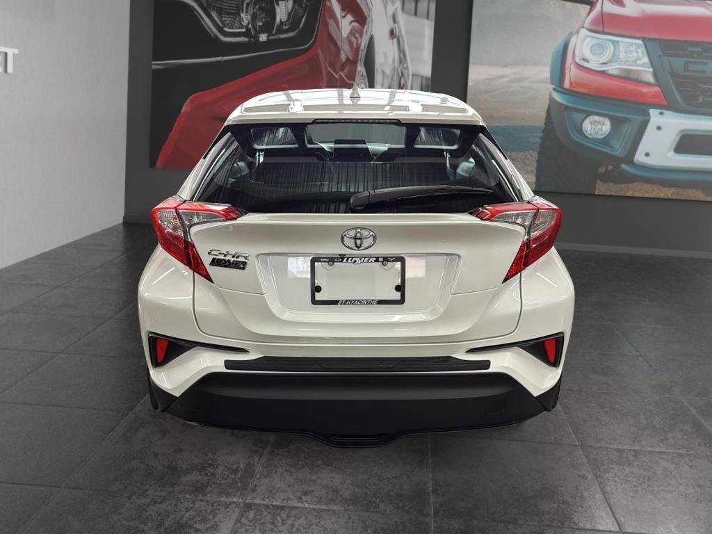 Toyota C-HR  2019 à Saint-Hyacinthe, Québec - 3 - w1024h768px