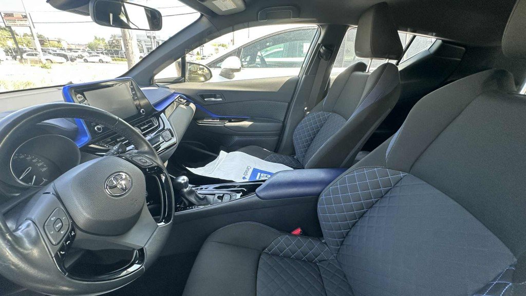 Toyota C-HR  2020 à Saint-Hyacinthe, Québec - 7 - w1024h768px