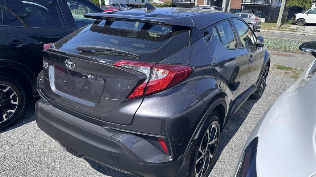 Toyota C-HR  2020 à Saint-Hyacinthe, Québec - 4 - w1024h768px