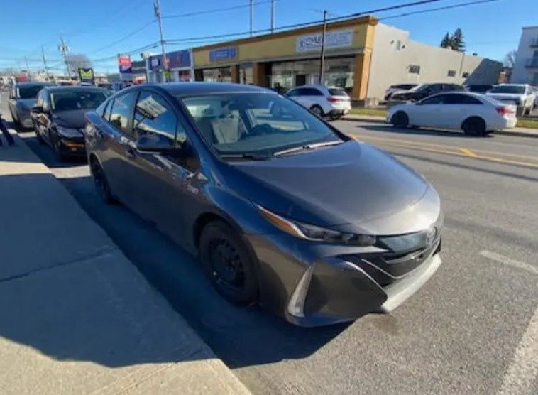 2022 Toyota PRIUS PRIME in Saint-Hyacinthe, Quebec - 1 - w1024h768px