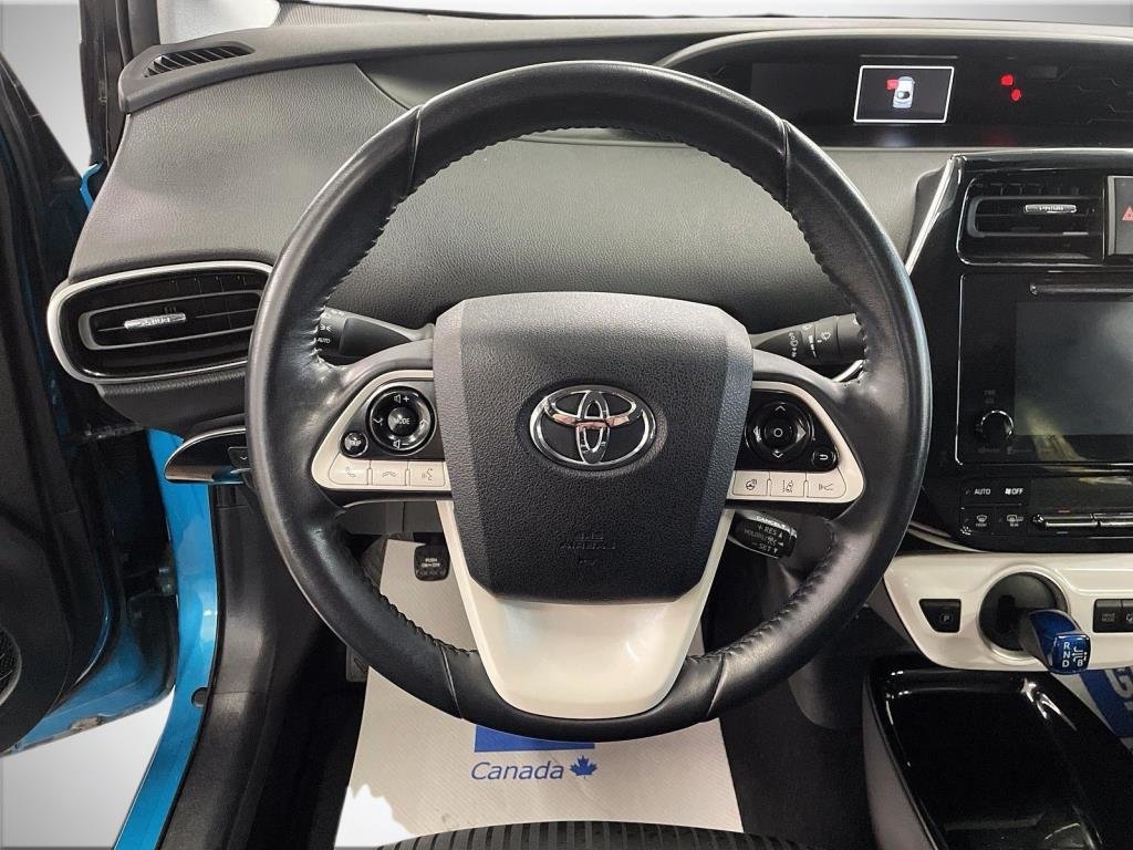 2018 Toyota Prius in Saint-Hyacinthe, Quebec - 12 - w1024h768px