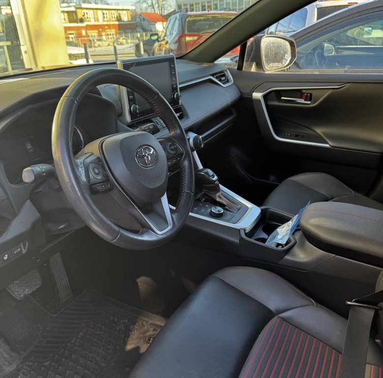 2021 Toyota RAV4 Prime in Saint-Hyacinthe, Quebec - 5 - w1024h768px